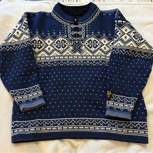 Dale of Norway Pure New Wool Made in Norway Size Small $135